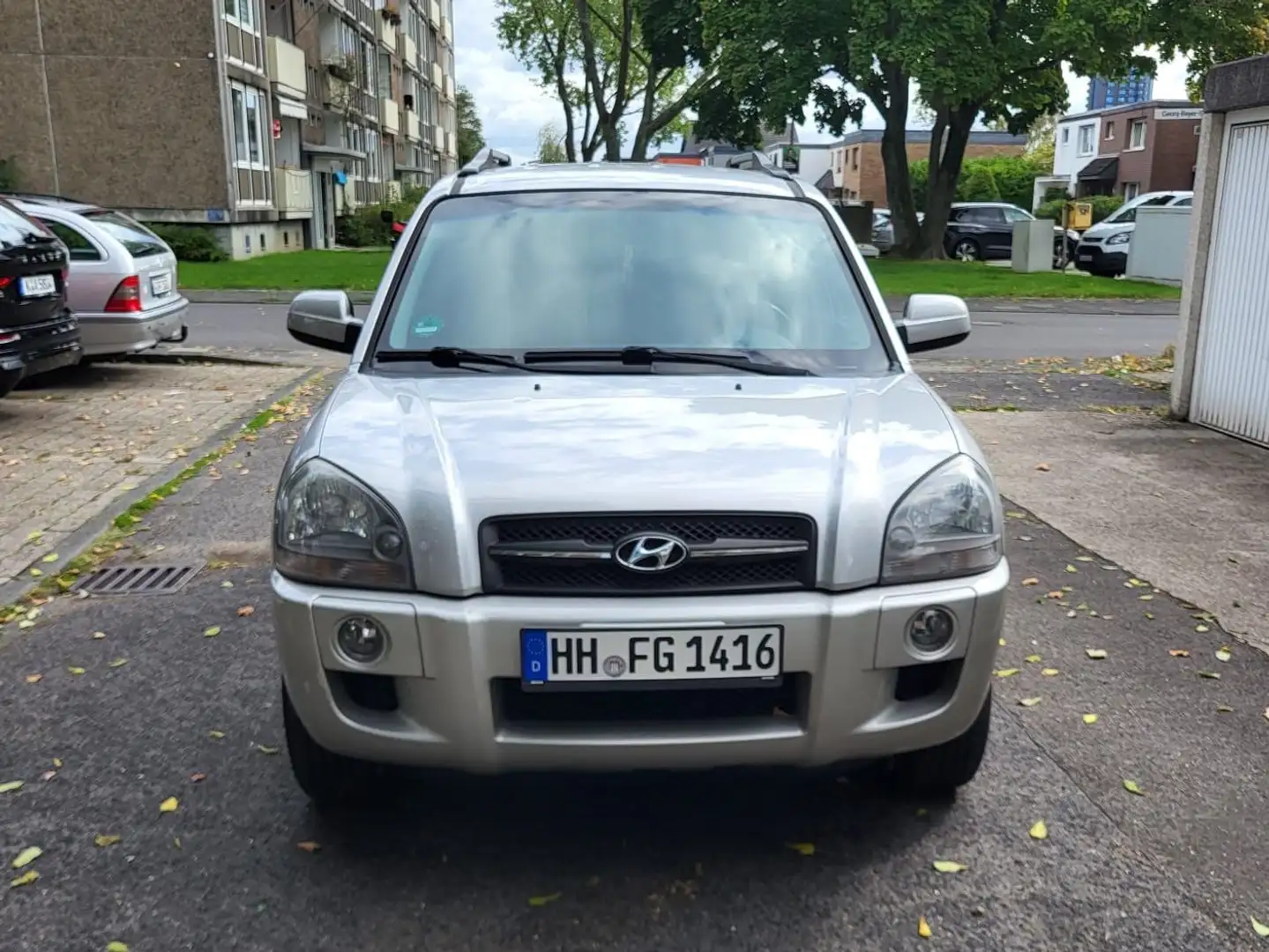 Hyundai TUCSON Tucson 2.0 CRDi 4WD Automatik Silber - 1