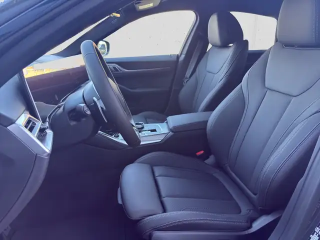 BMW 4 Series view 8