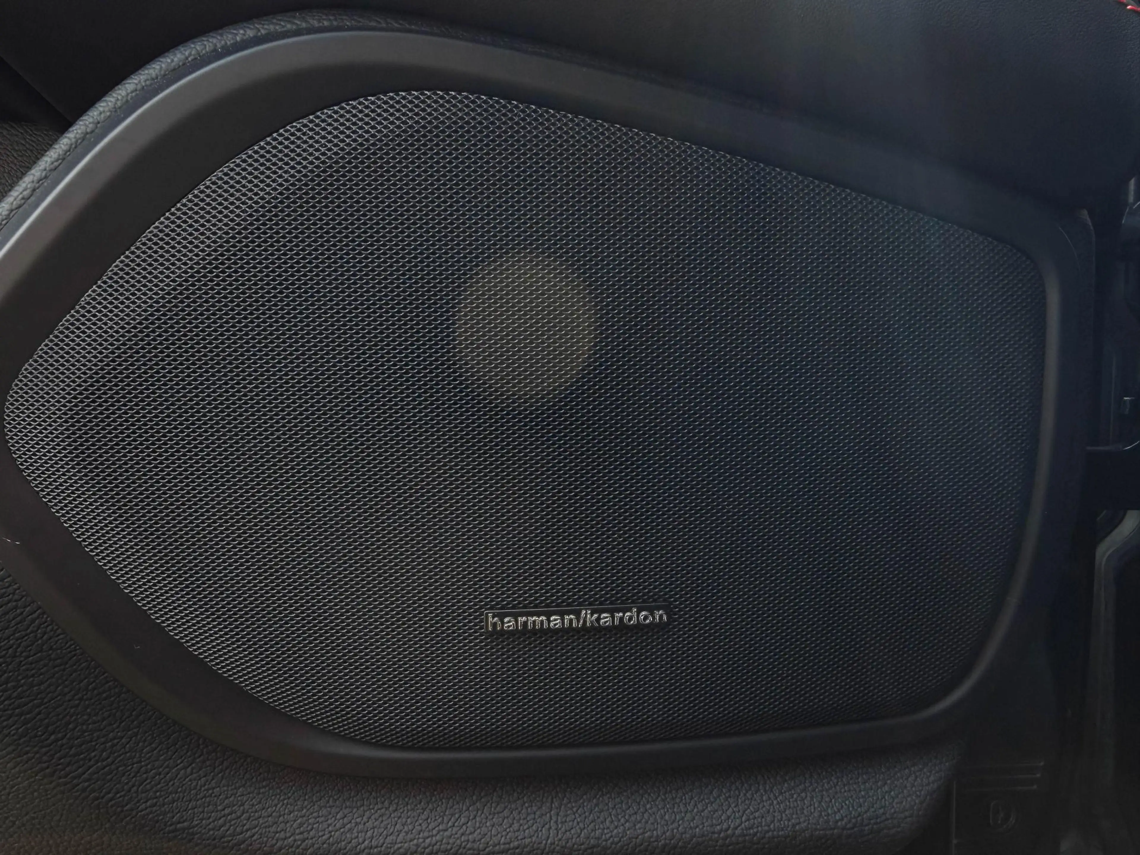 Maserati Quattroporte 3.8 V8 Trofeo | Schuifdak | Harman Kardon | Side | — photo 15