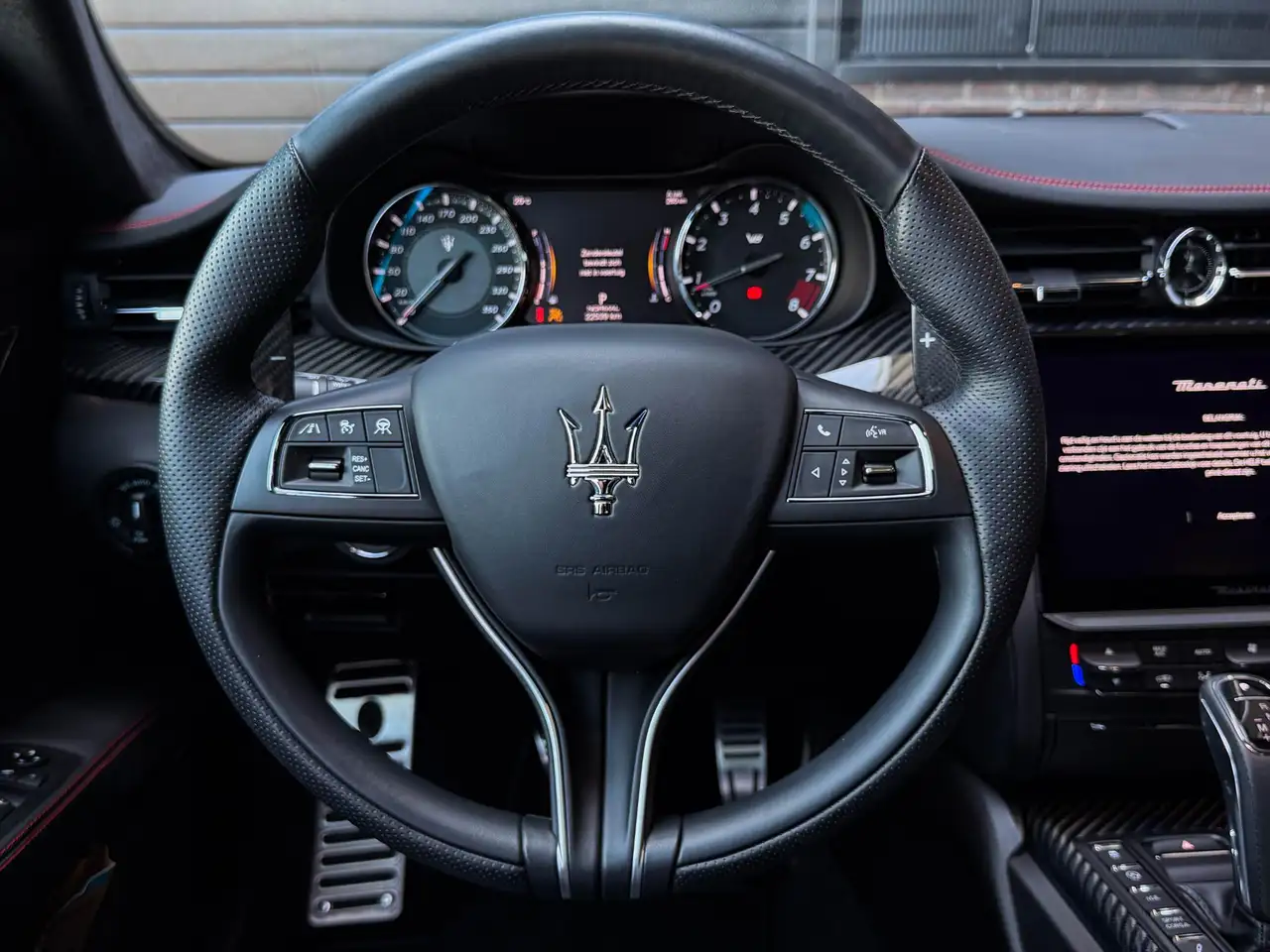 Maserati Quattroporte 2021 — фото 35