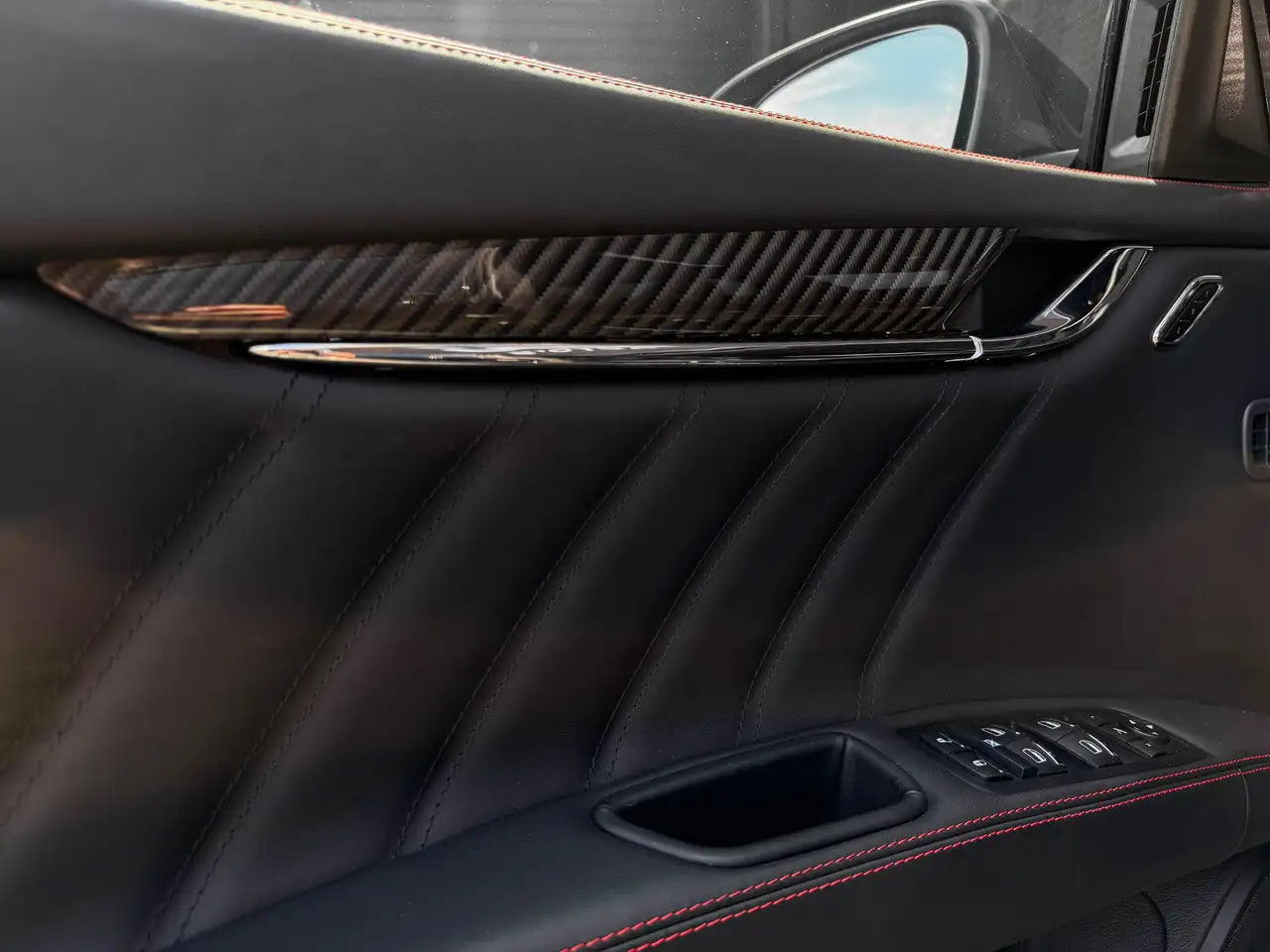 Maserati Quattroporte 2021 — фото 16