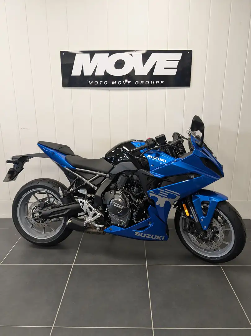 Suzuki GSX 8R - 1