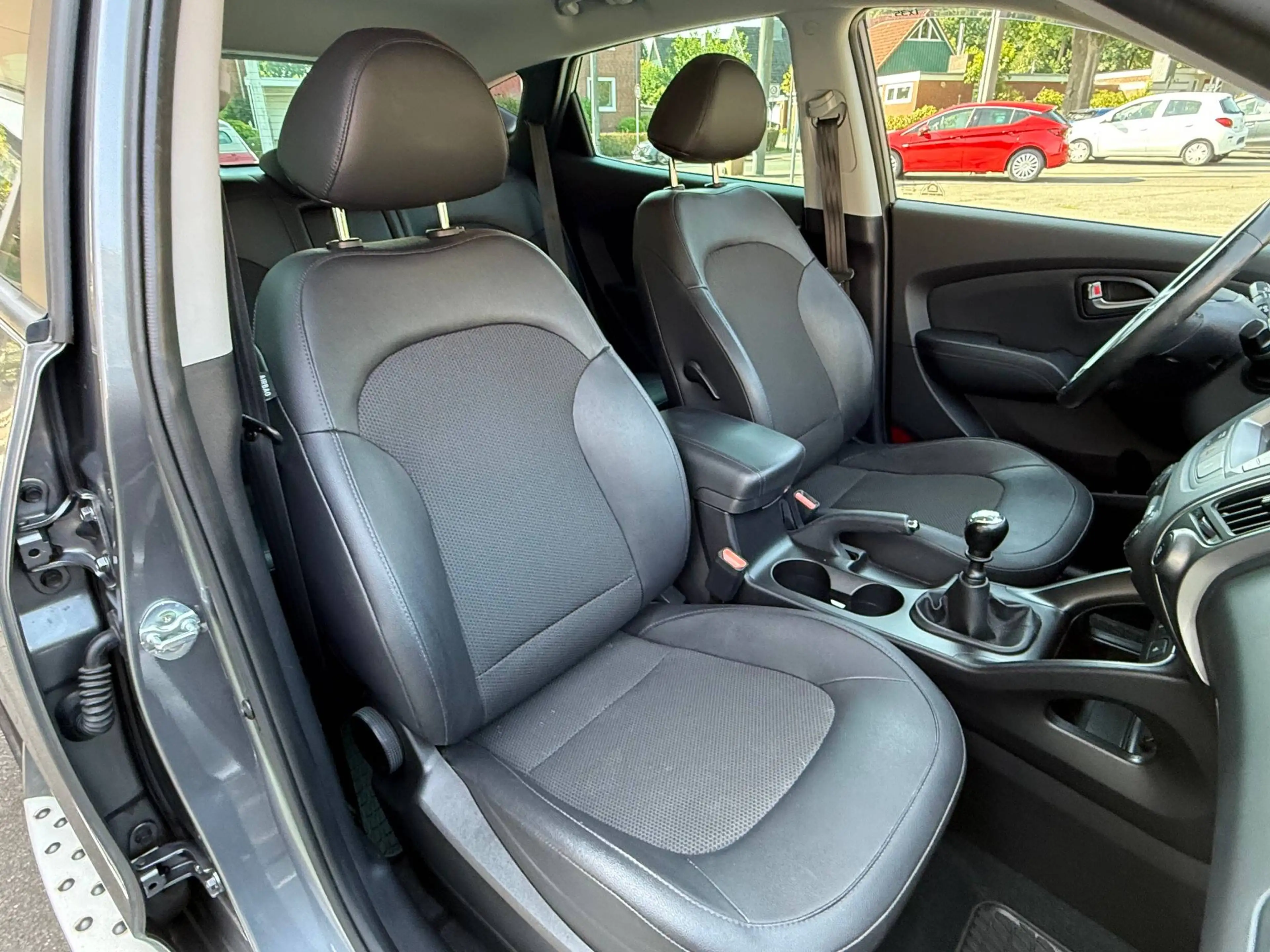 Hyundai iX35 Comfort 2WD 1,6L *WENIG KM*GARANTIE*ALLWETTERREIFEN — photo 8