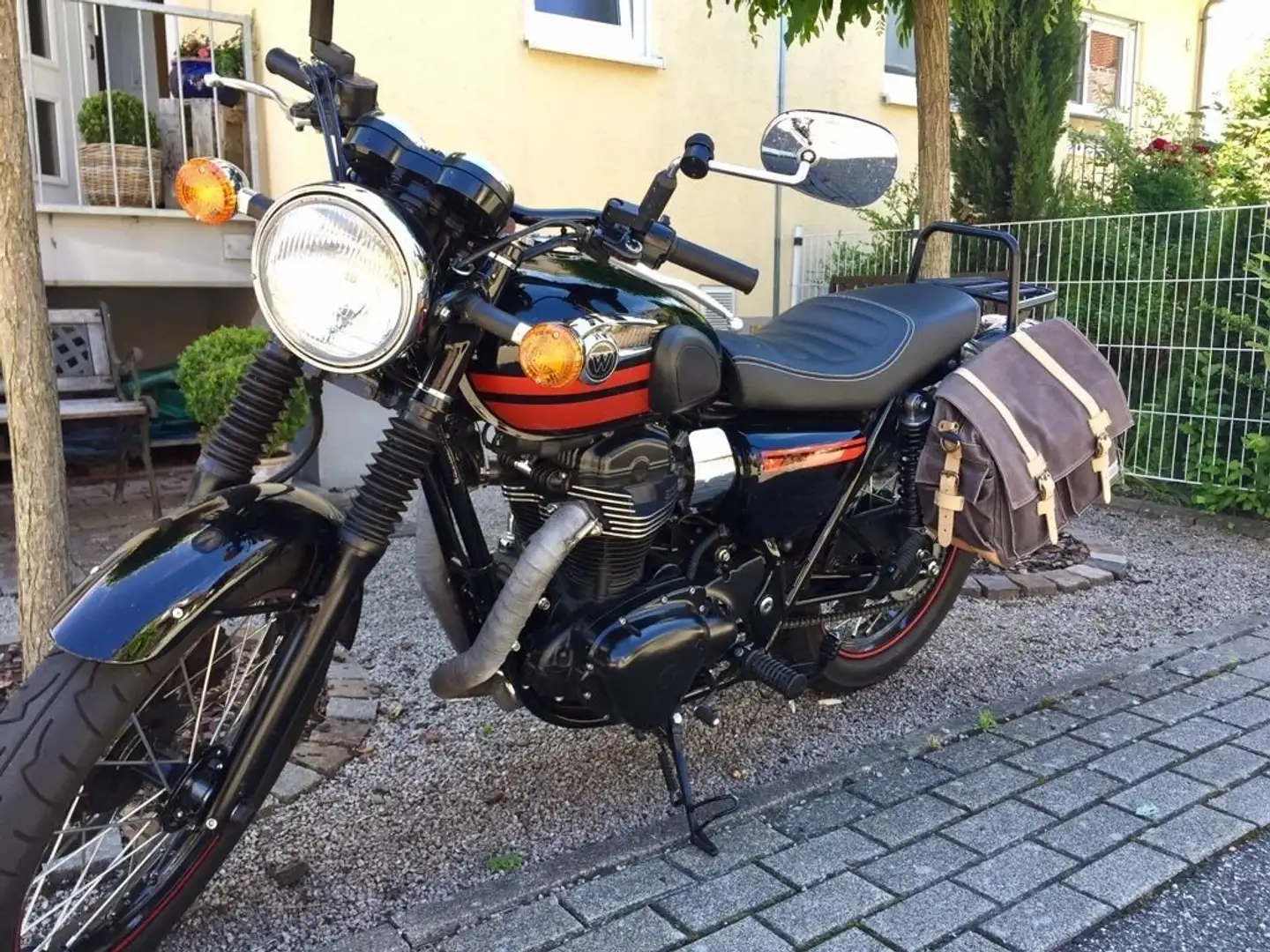 Kawasaki W 800 Noir - 2