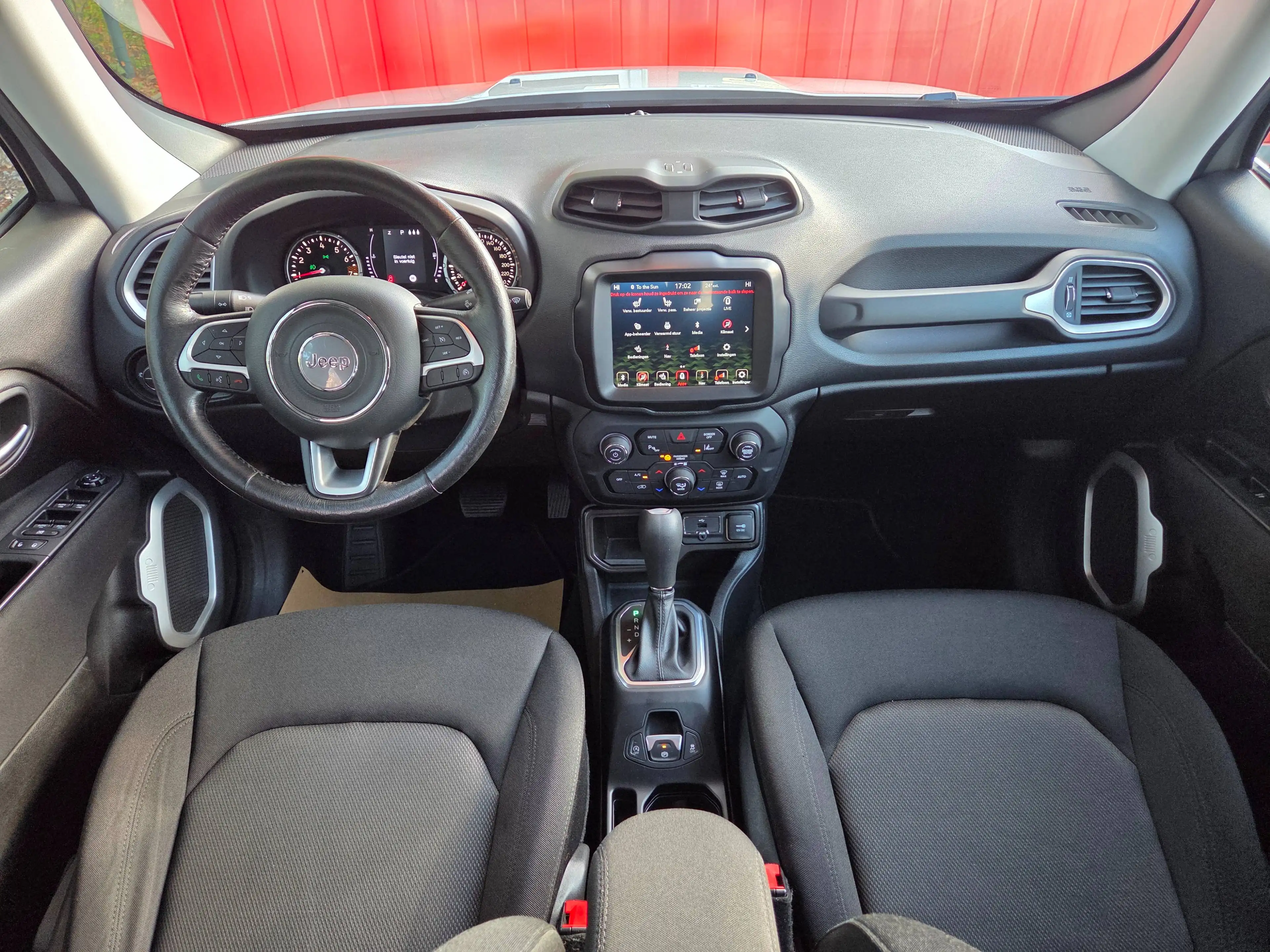 Jeep Renegade Renegade 1.3 T4 Longitude DDCT/Apple-Android/Trekhaak — photo 11