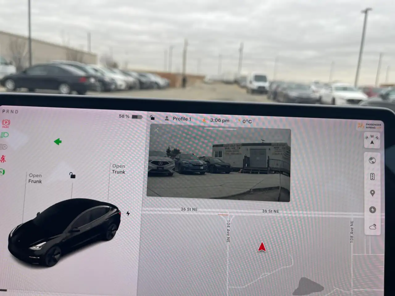 Tesla Model 3 снимка Tesla Model 3