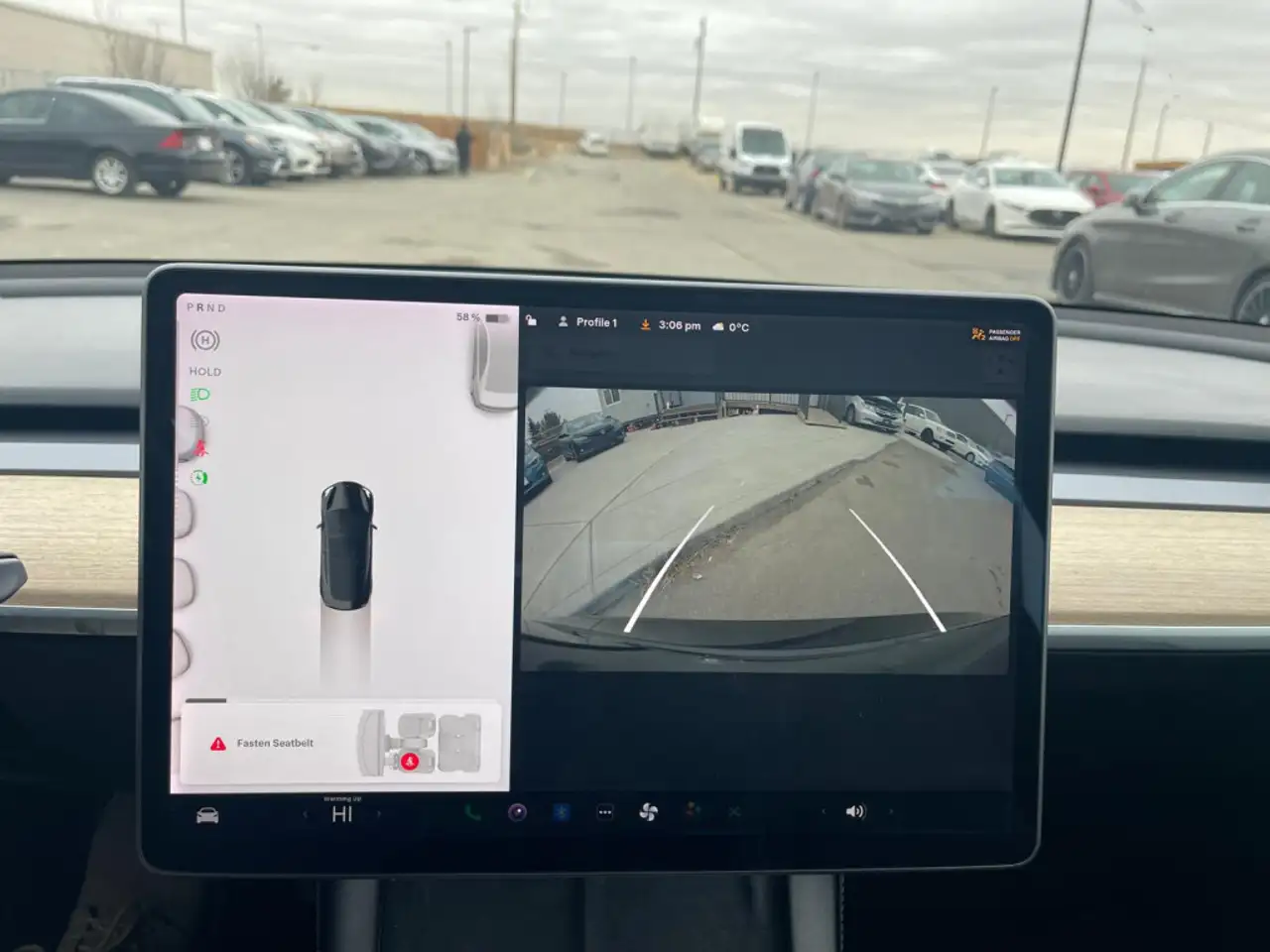 Tesla Model 3 снимка Tesla Model 3
