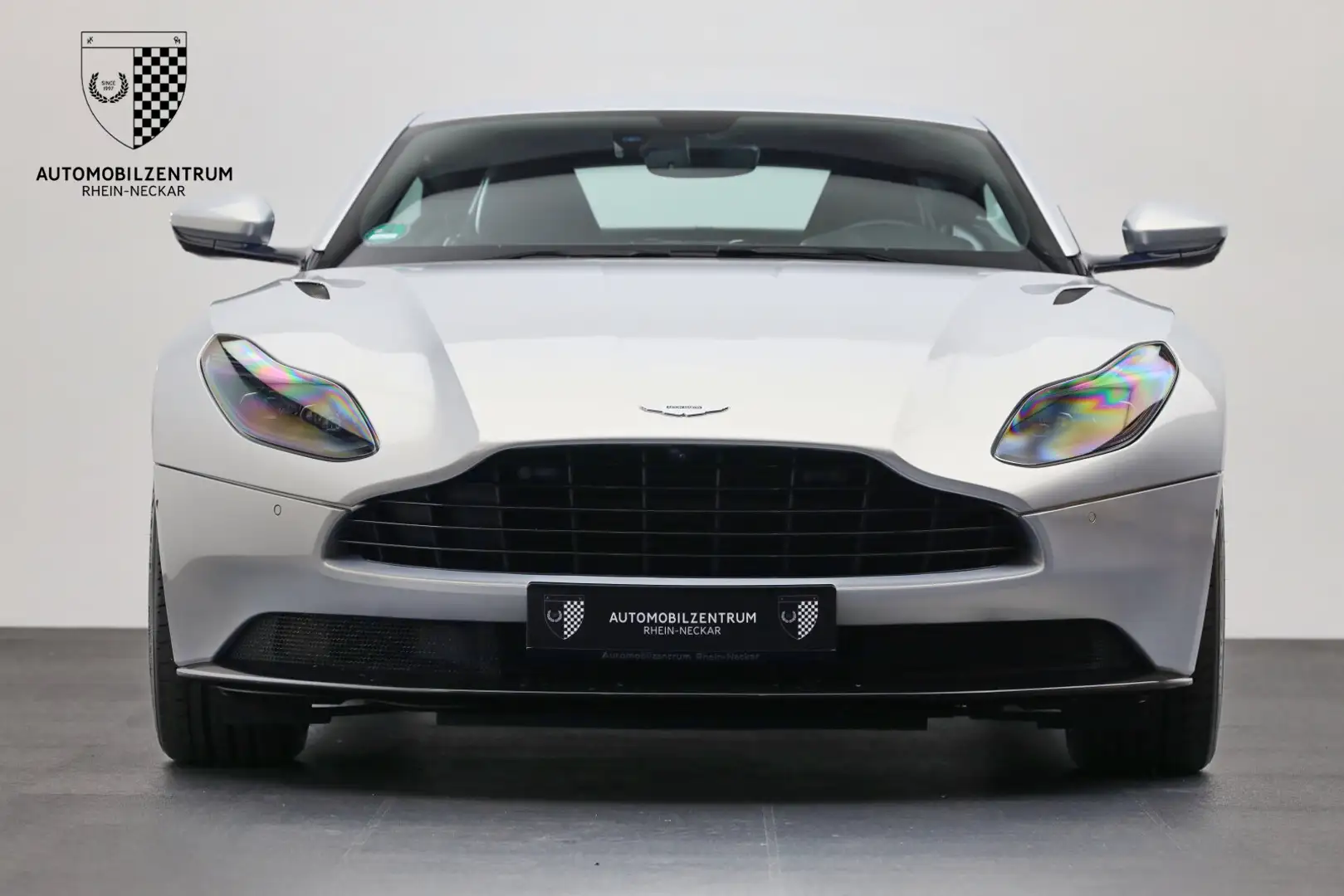 Aston Martin DB11 DB11 V8 BlackPack/SurroundView/Touchtronic3 Silver - 2