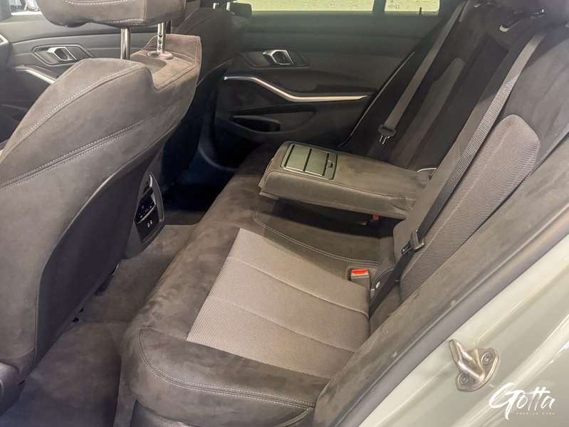 Photo du véhicule BMW 330