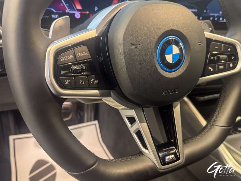 Photo du véhicule BMW 330