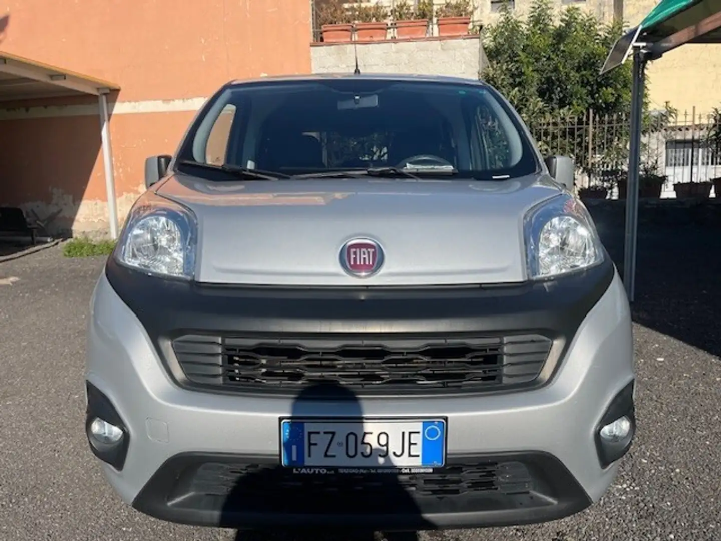 Fiat Qubo 1.3 MJT 80 CV Start&Stop Lounge Gris - 2