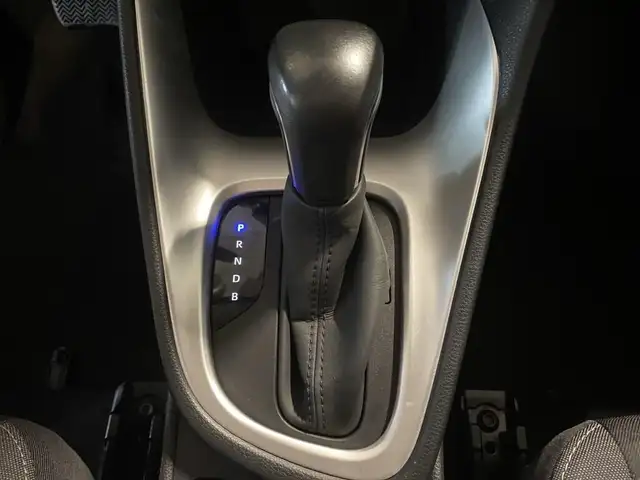 Toyota Yaris view 12