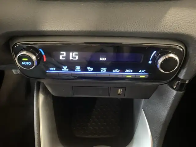 Toyota Yaris view 11