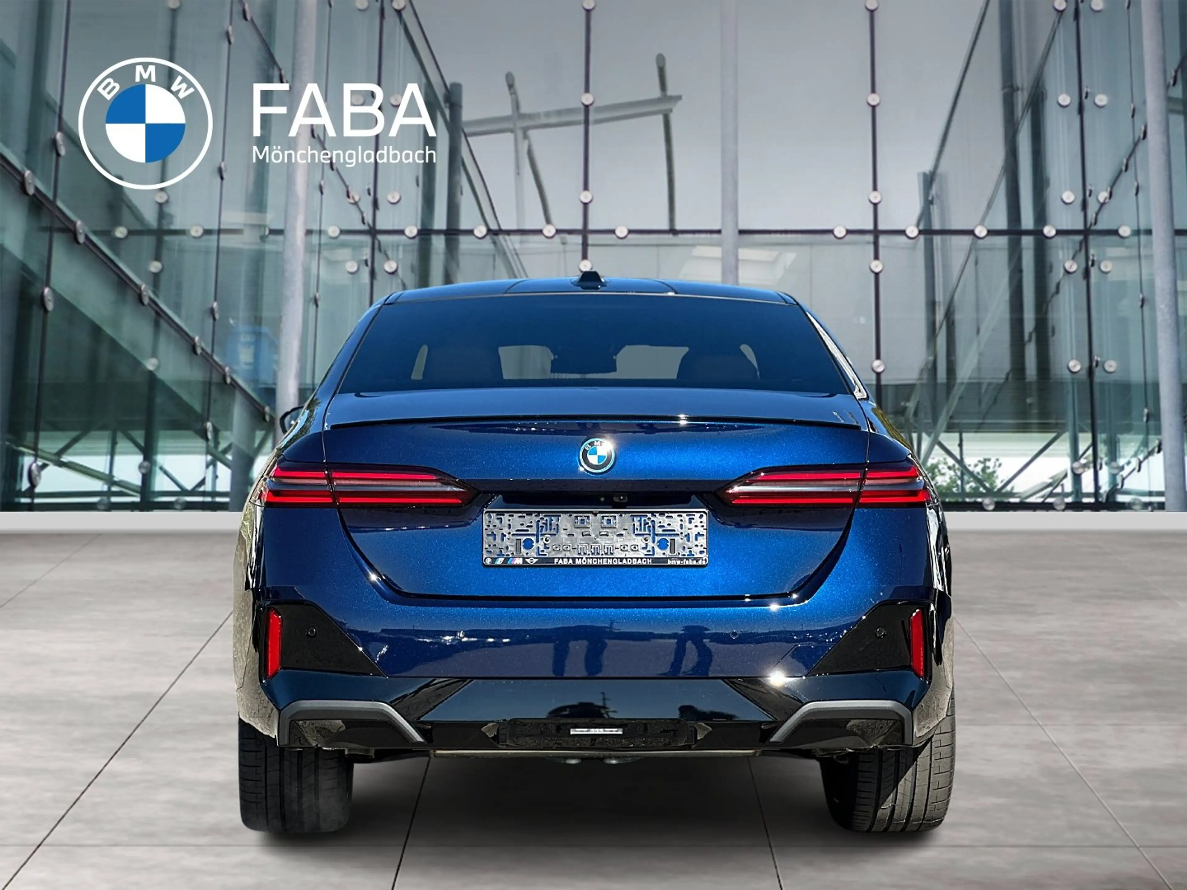 BMW 550 e xDrive Limousine M Sport Pro Head-Up DAB — photo 4