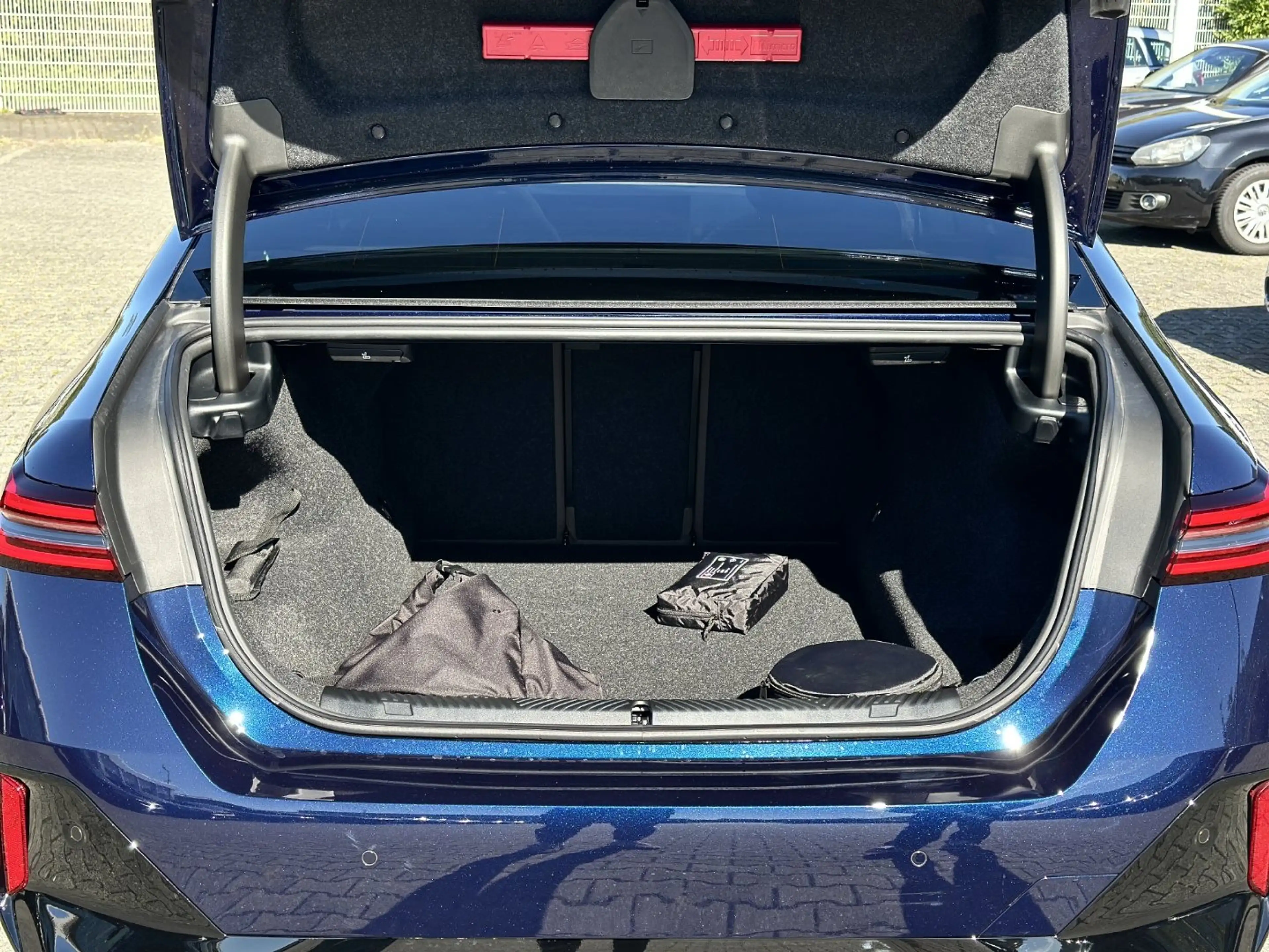 BMW 550 e xDrive Limousine M Sport Pro Head-Up DAB — photo 8