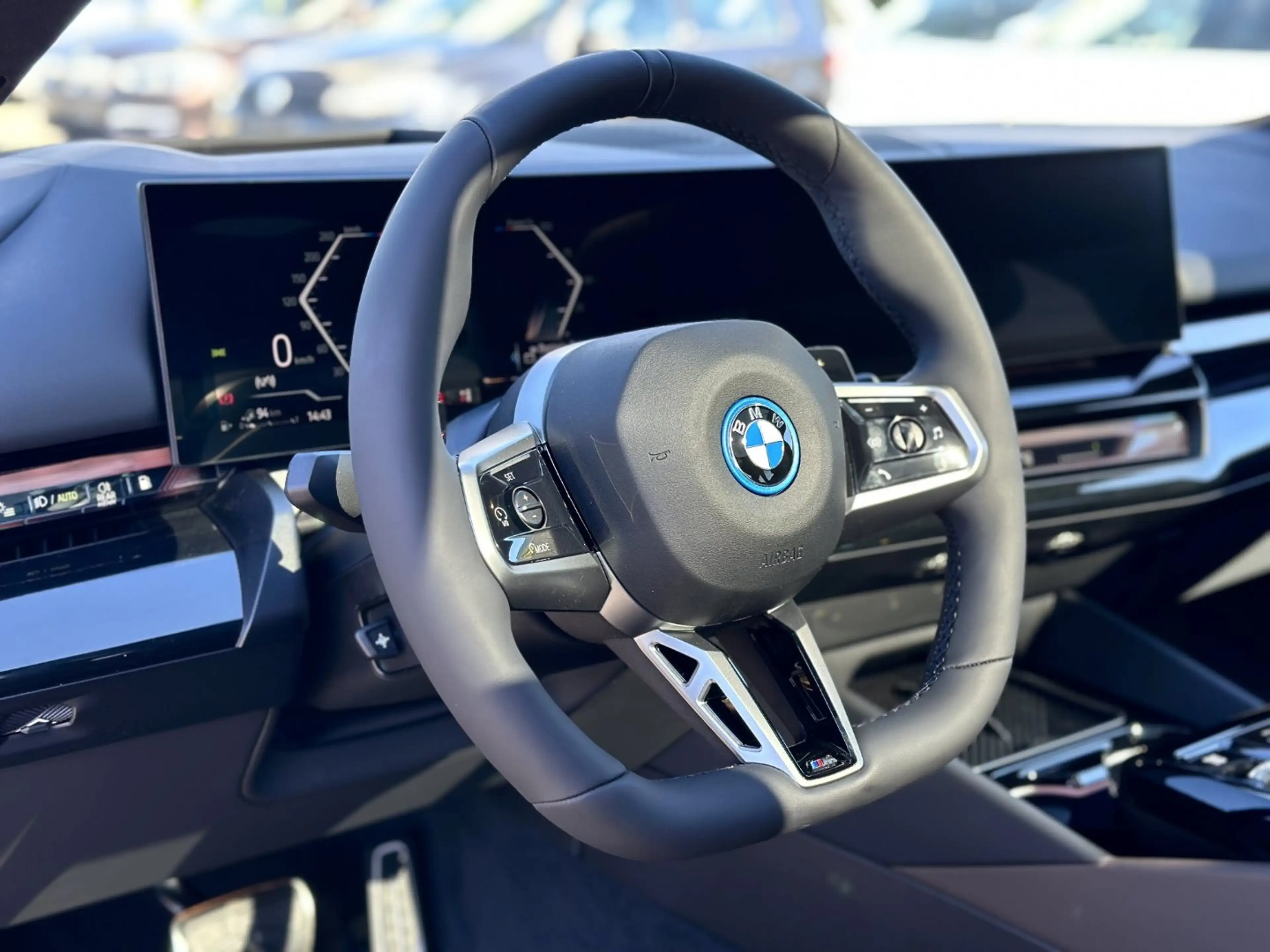 BMW 550 e xDrive Limousine M Sport Pro Head-Up DAB — photo 10
