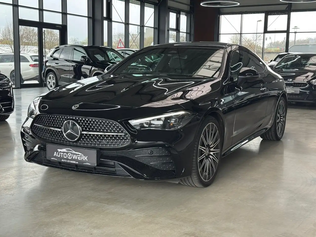 Mercedes-Benz CLE 200 AMG Pano Memory Kamara Ambiente