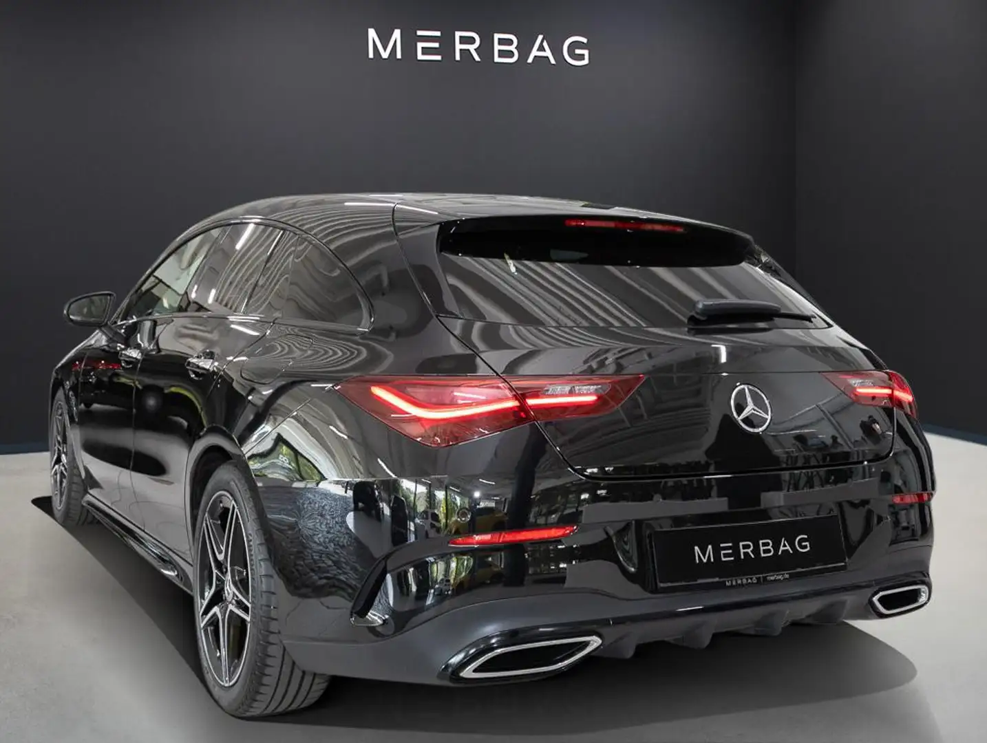 Mercedes-Benz CLA 180 Shooting Brake Pano SpurW W-Paket LED Schwarz - 2
