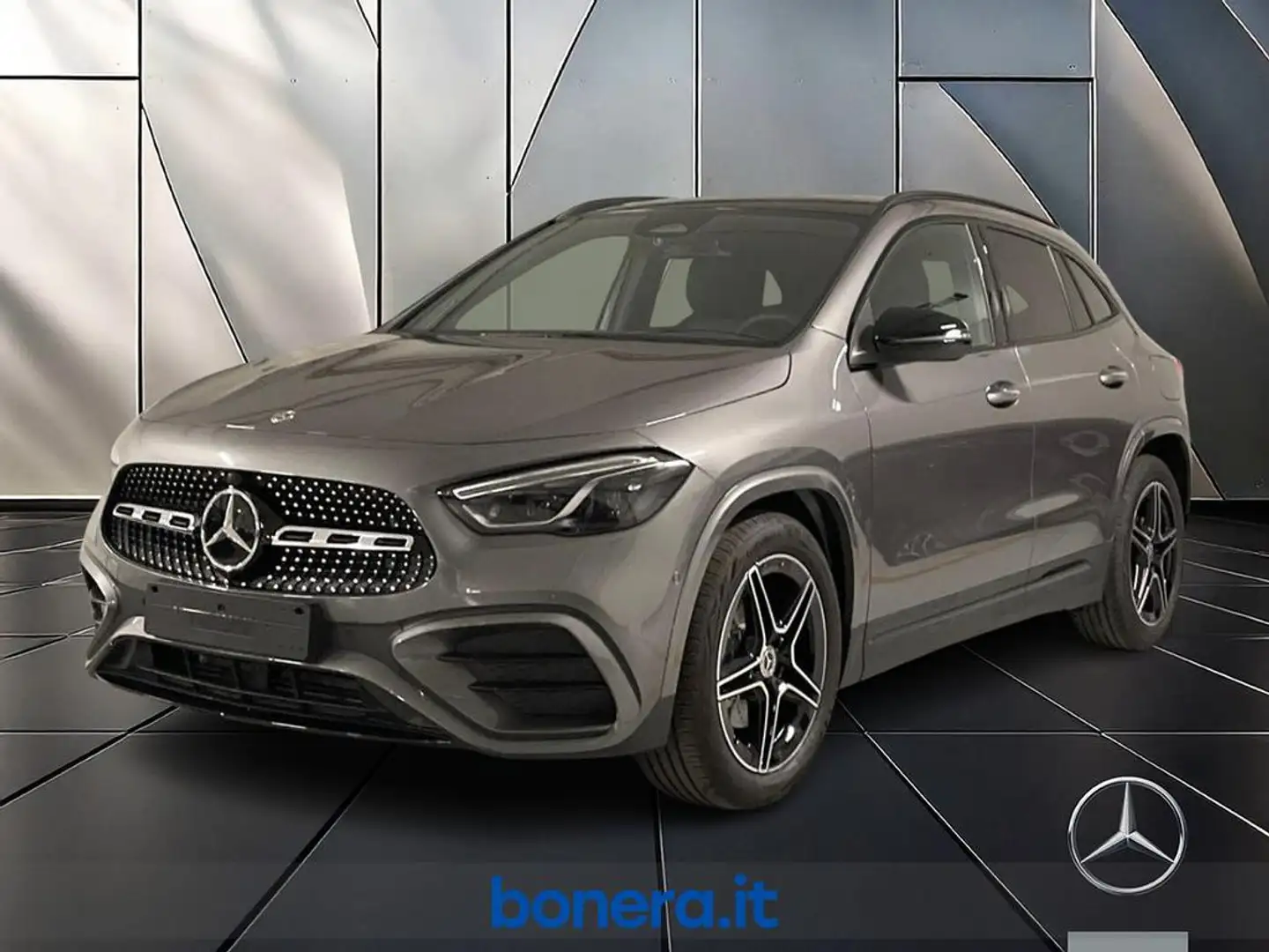 Mercedes-Benz GLA 200 d AMG Line Advanced Plus auto Grijs - 1