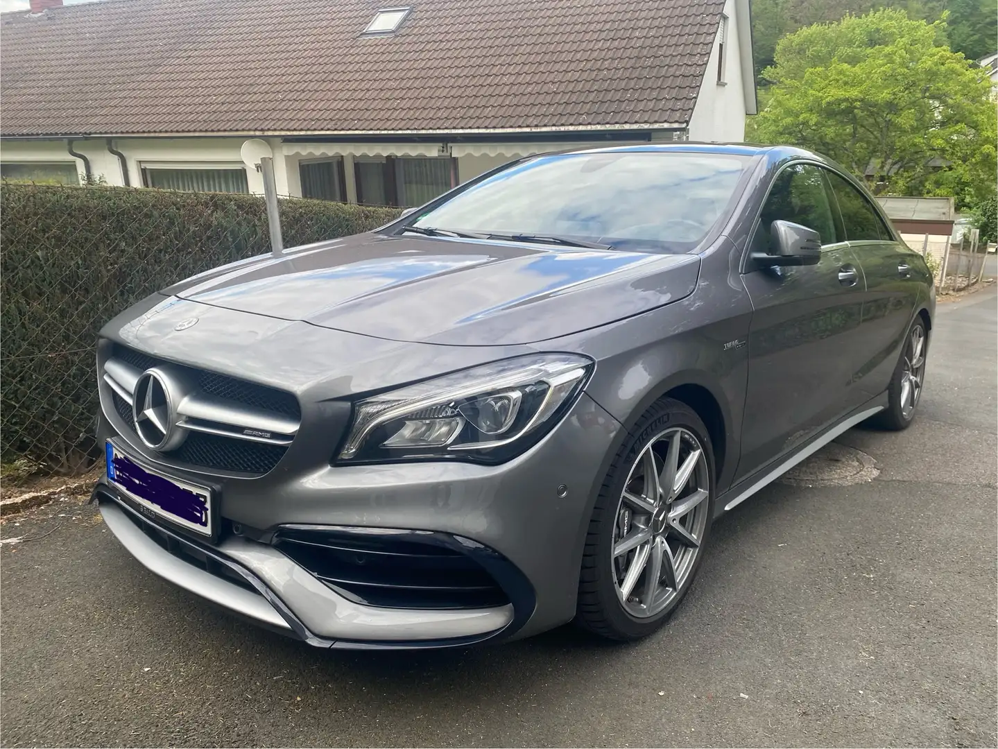 Mercedes-Benz CLA 45 AMG AMG CLA 45 4Matic AMG Grau - 1