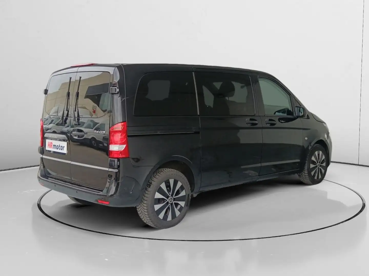 Mercedes-Benz Vito 114 CDI Compact RWD First Schwarz - 2