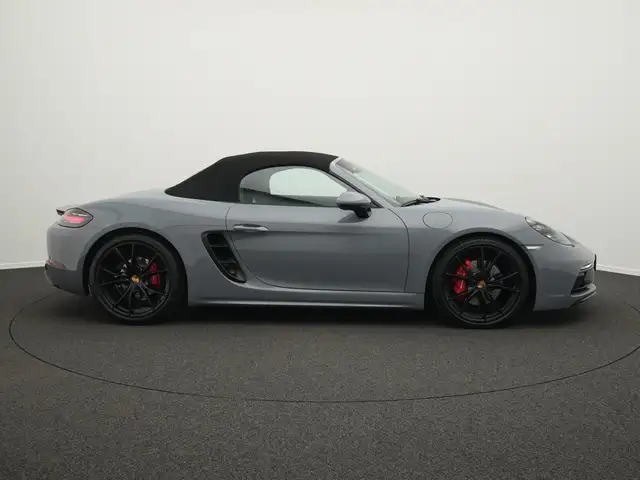 Porsche 718 Boxster view 5
