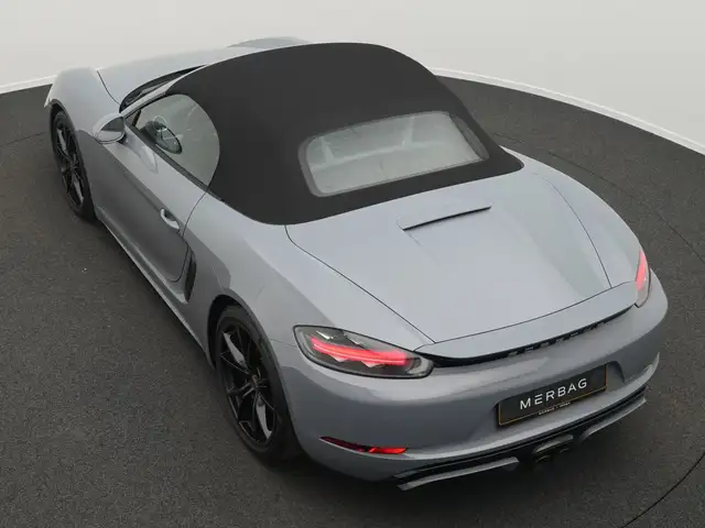 Porsche 718 Boxster view 13