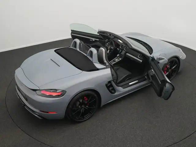 Porsche 718 Boxster view 15
