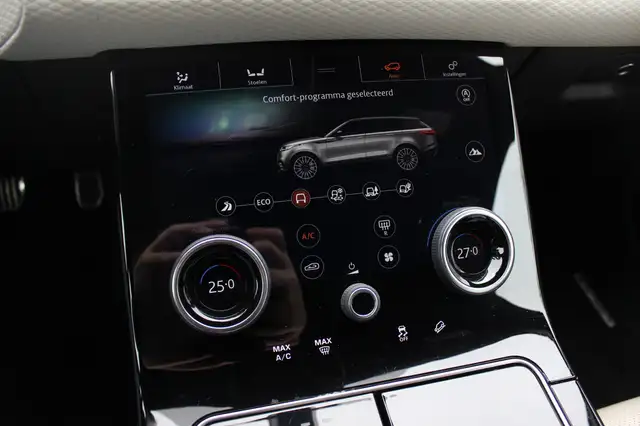 Land Rover Range Rover Velar view 26