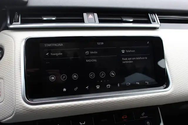 Land Rover Range Rover Velar view 20