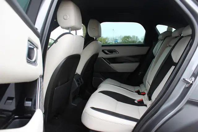 Land Rover Range Rover Velar view 11