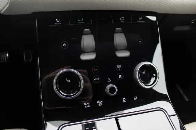 Land Rover Range Rover Velar view 27
