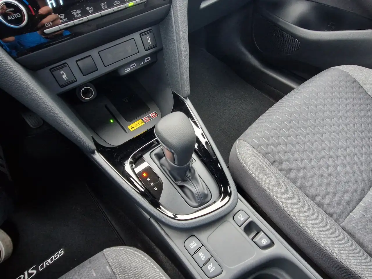 Toyota Yaris Cross 1.5 HSD Teamplayer 16