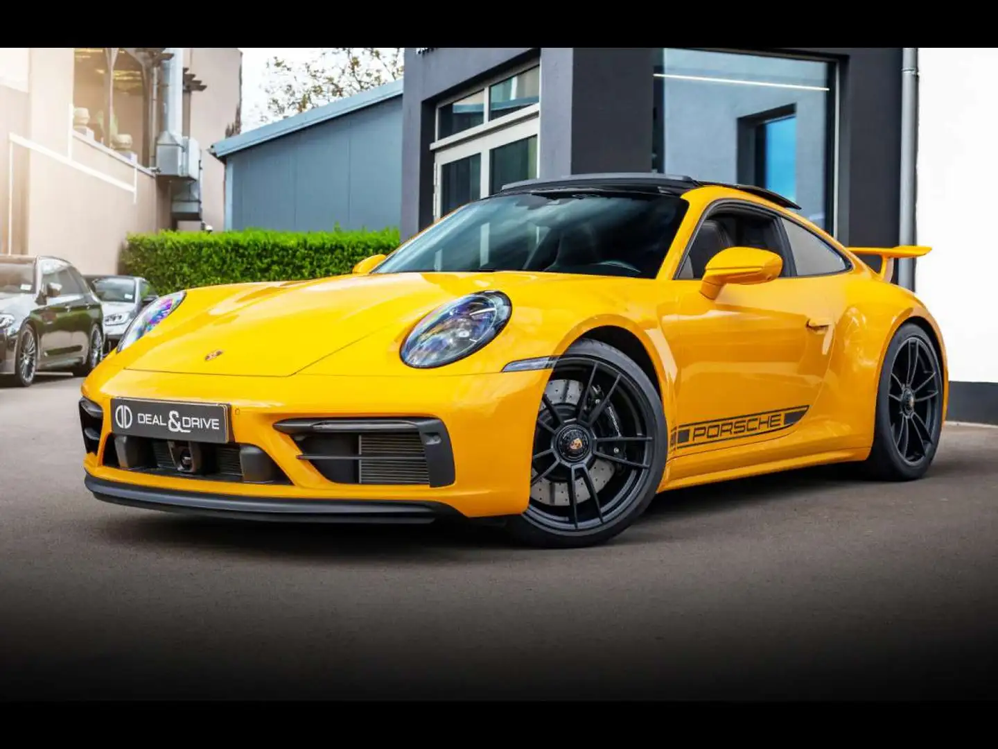 Porsche 992 .1 911 CARRERA 4 GTS COUPE PDKPTSMANUFAKTURXPEL Jaune - 1