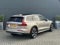 Volvo V60 Cross Country 2.0 B5 AWD Ultimate | Massage | 20'' | Pano | Gela Gris - thumbnail 2