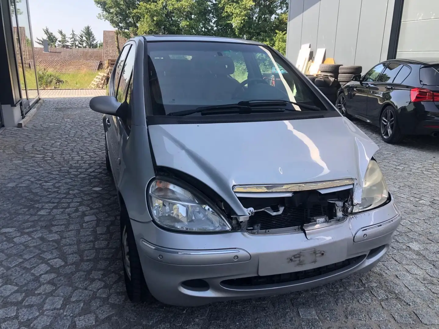 Mercedes-Benz A 160 ELEGANCE Lang leichter Unfall vorne Zilver - 2