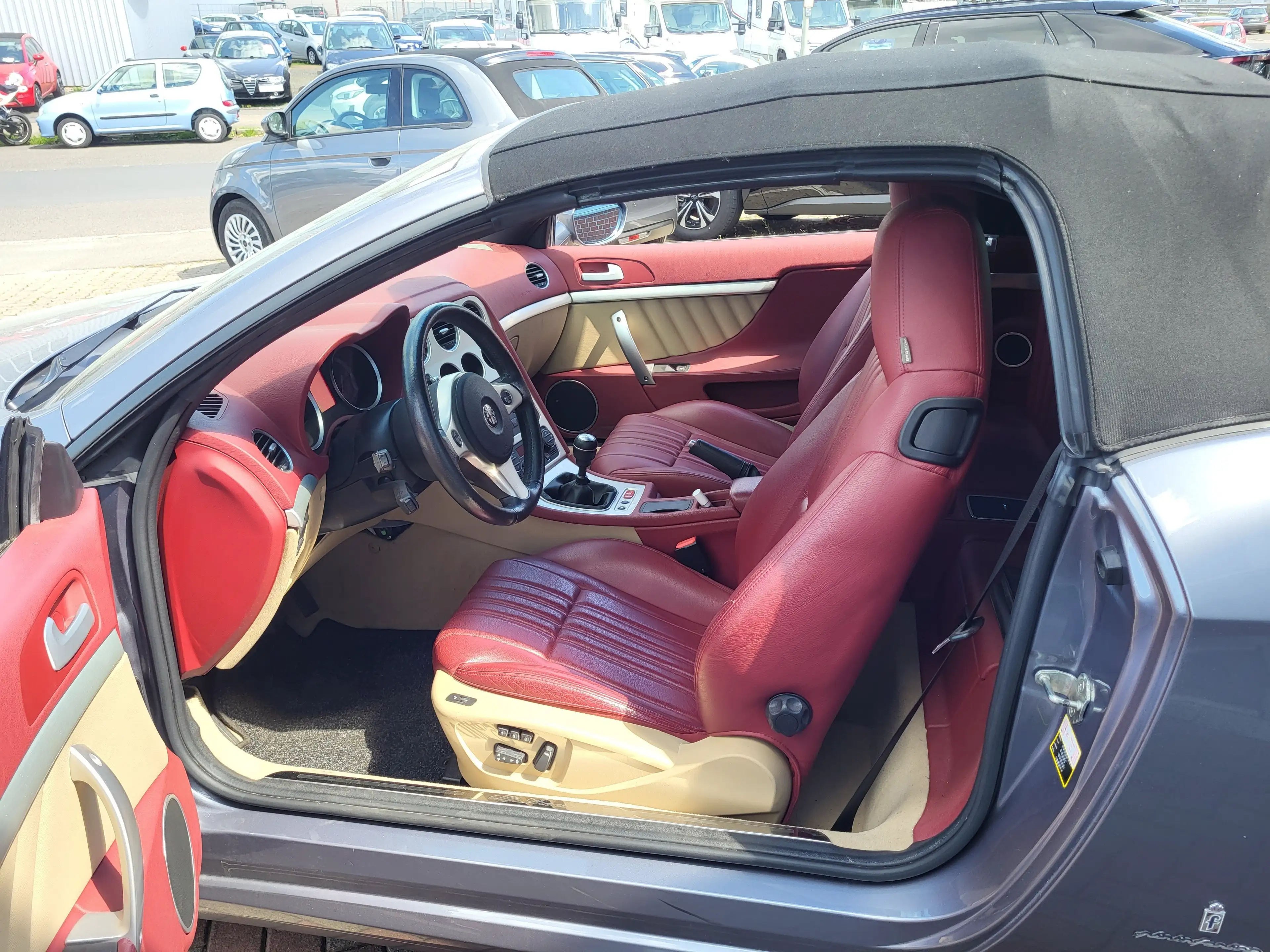 Alfa Romeo Spider 2.4 JTD 20V Exclusive — photo 7