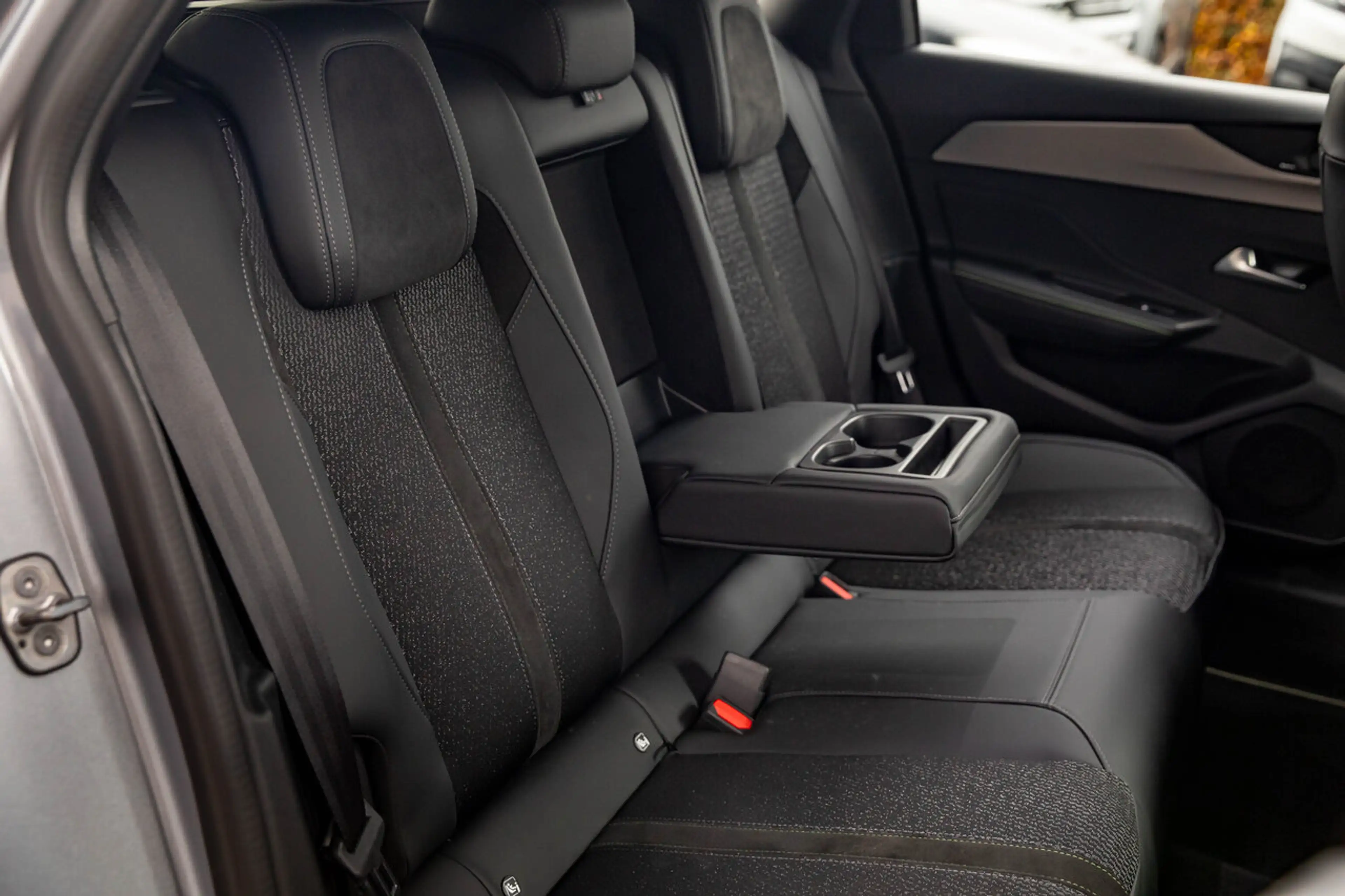 Peugeot 408 GT | Hybrid 136 PK | 360° Camera | Navi | Elekt... — photo 12