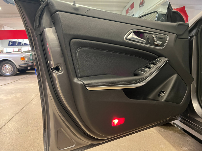 Mercedes-Benz CLA 45 AMG CLA Shooting Brake 4Matic Shooting Brake — photo 5
