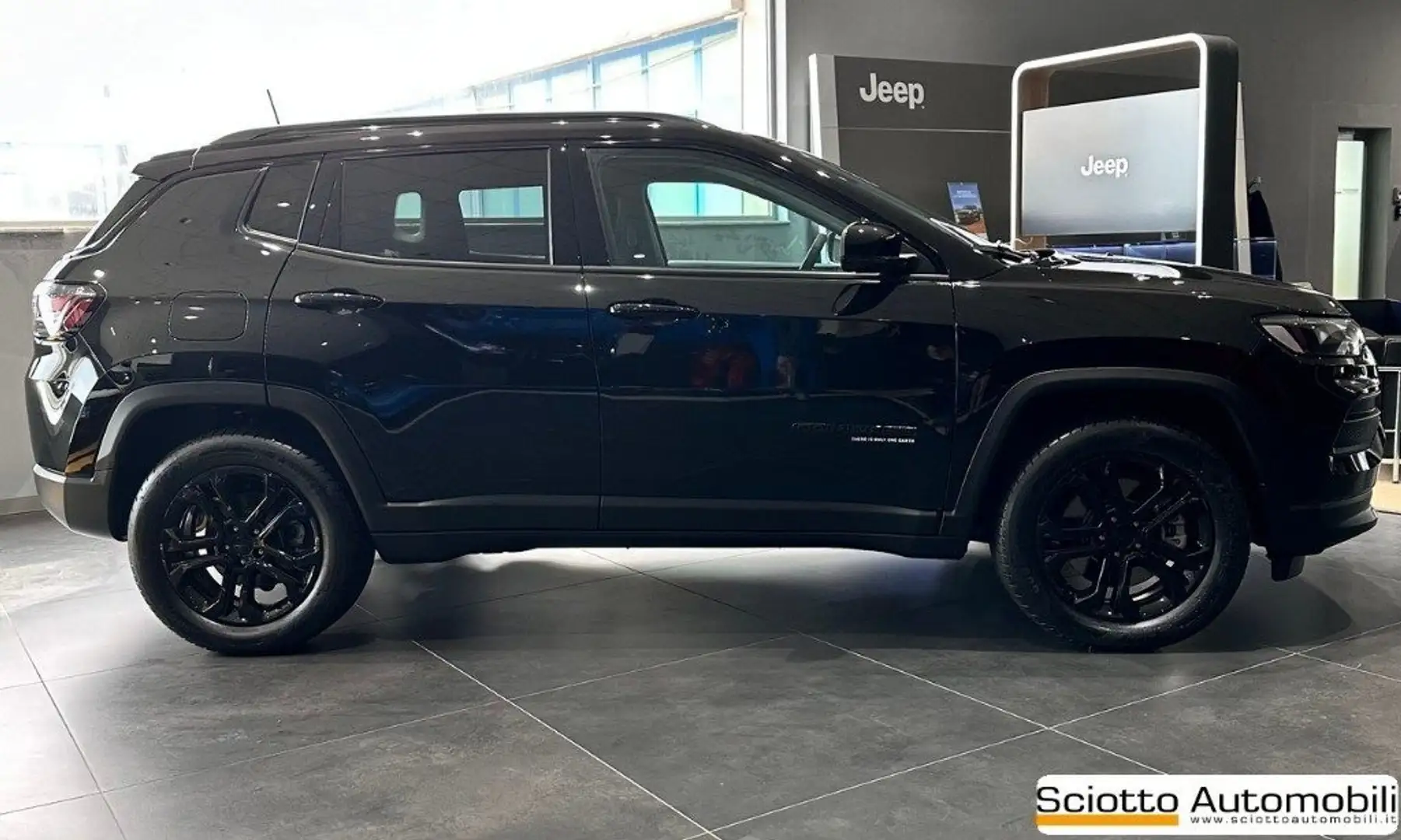 Jeep Compass My22 Upland 1.3 Turbo T4 Phev 4xe At6 240cv Black - 2