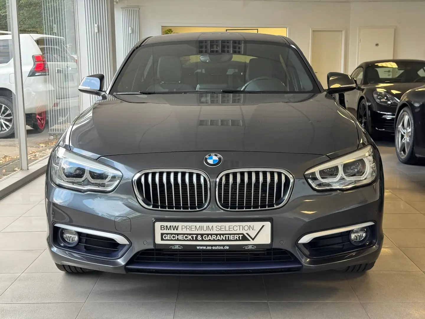 BMW 120 i Urban Line M Adaptiver-LED Keyless Hi-Fi Grau - 1