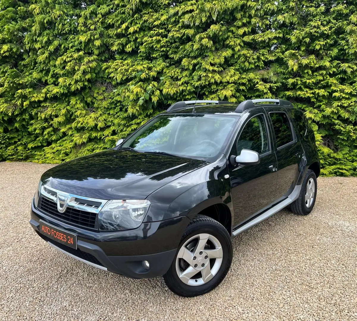 Dacia Duster 1.5 dCi 4x4 Laureate 6 VITESSES AIRCO 4WD!!! Zwart - 1