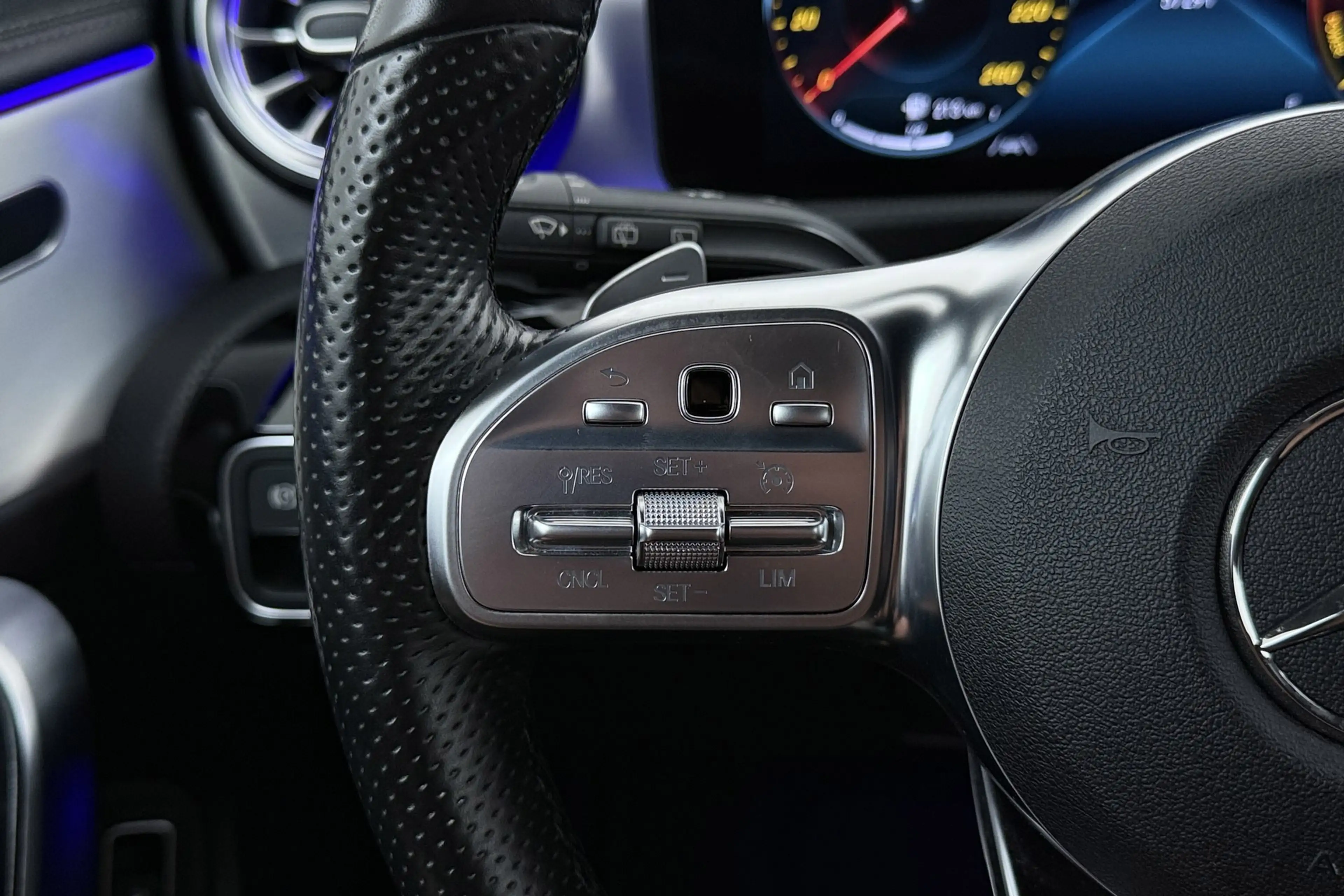 Mercedes-Benz CLA 250 Shooting Brake e AMG Line | Sfeerverlichting | Wid — photo 33