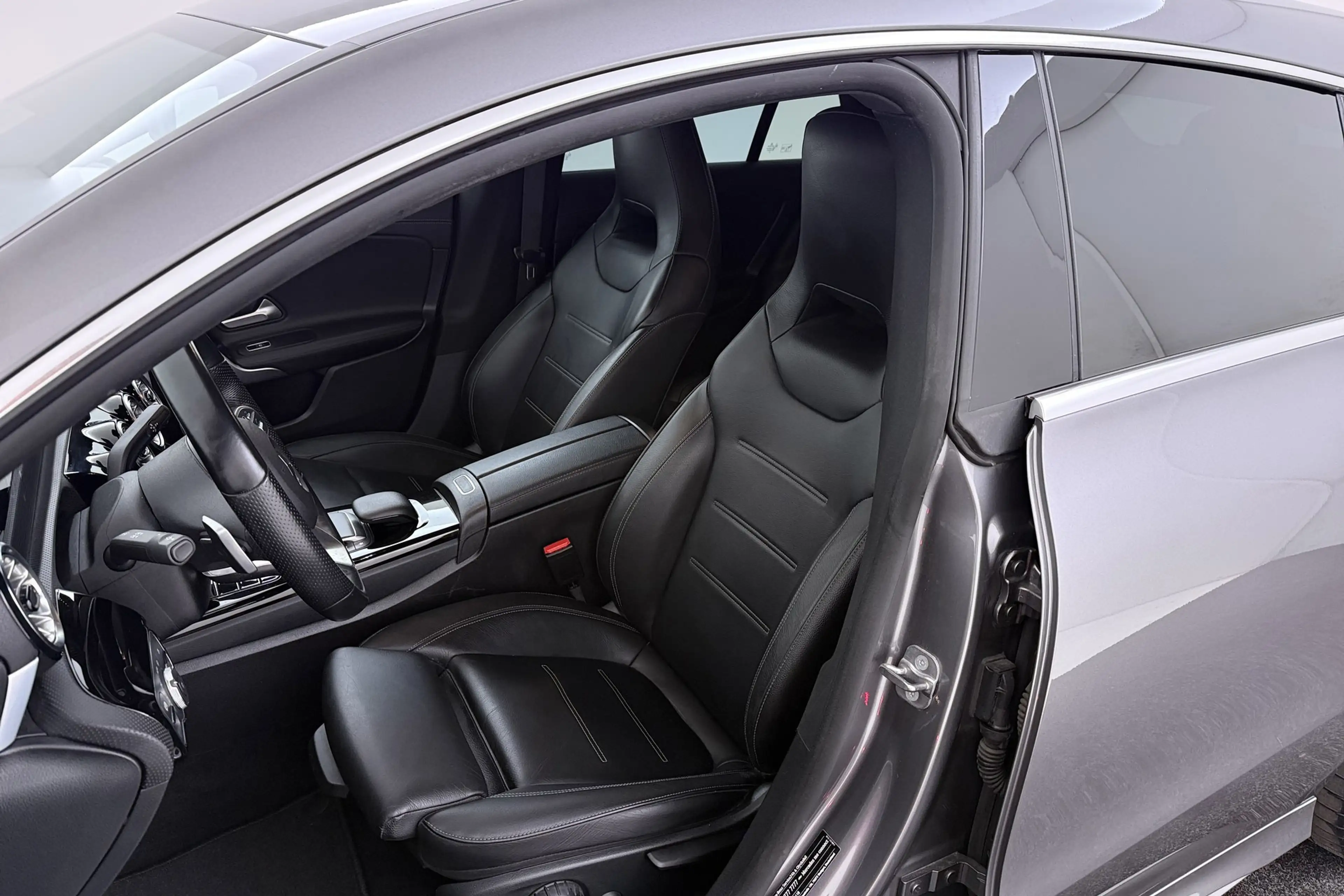 Mercedes-Benz CLA 250 Shooting Brake e AMG Line | Sfeerverlichting | Wid — photo 15