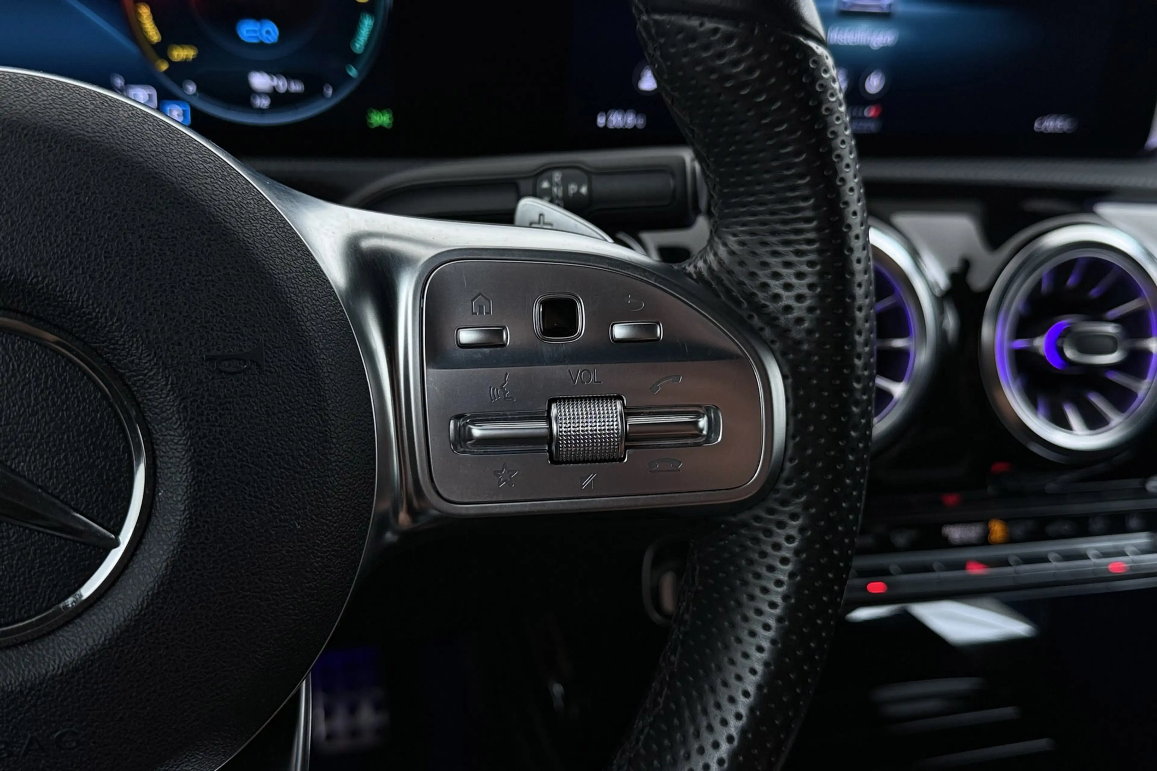 Mercedes-Benz CLA 250 Shooting Brake e AMG Line | Sfeerverlichting | Wid — photo 34