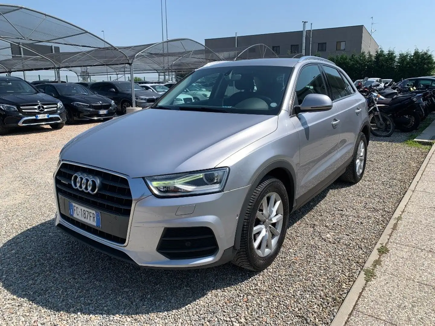 Audi Q3 2.0 TDI 150 CV quattro edition Sport Grigio - 1