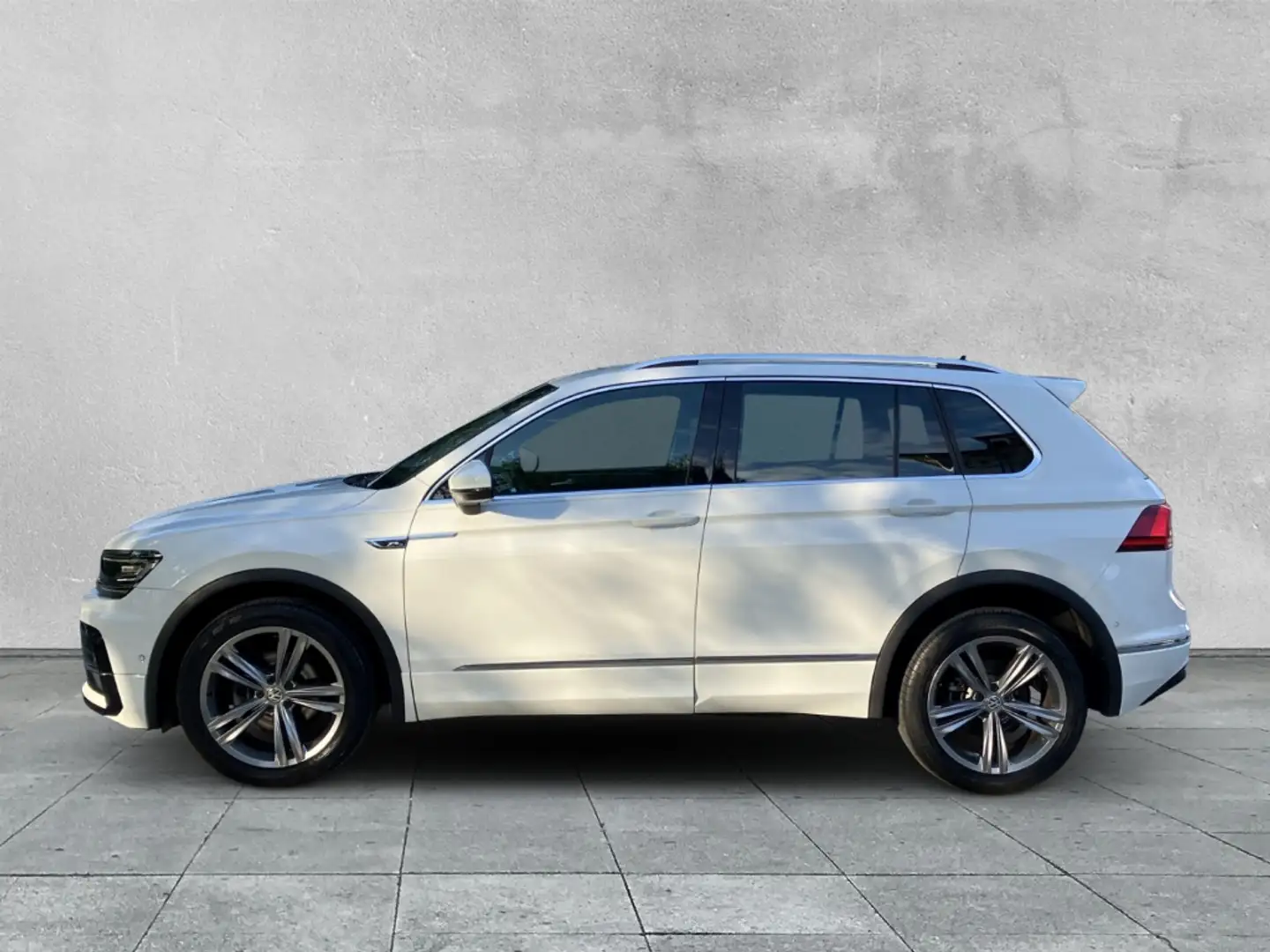 Volkswagen Tiguan 2.0 TDI DSG 4Motion NAVI+AHK+PANO+ Highline NAVI+A Weiß - 2