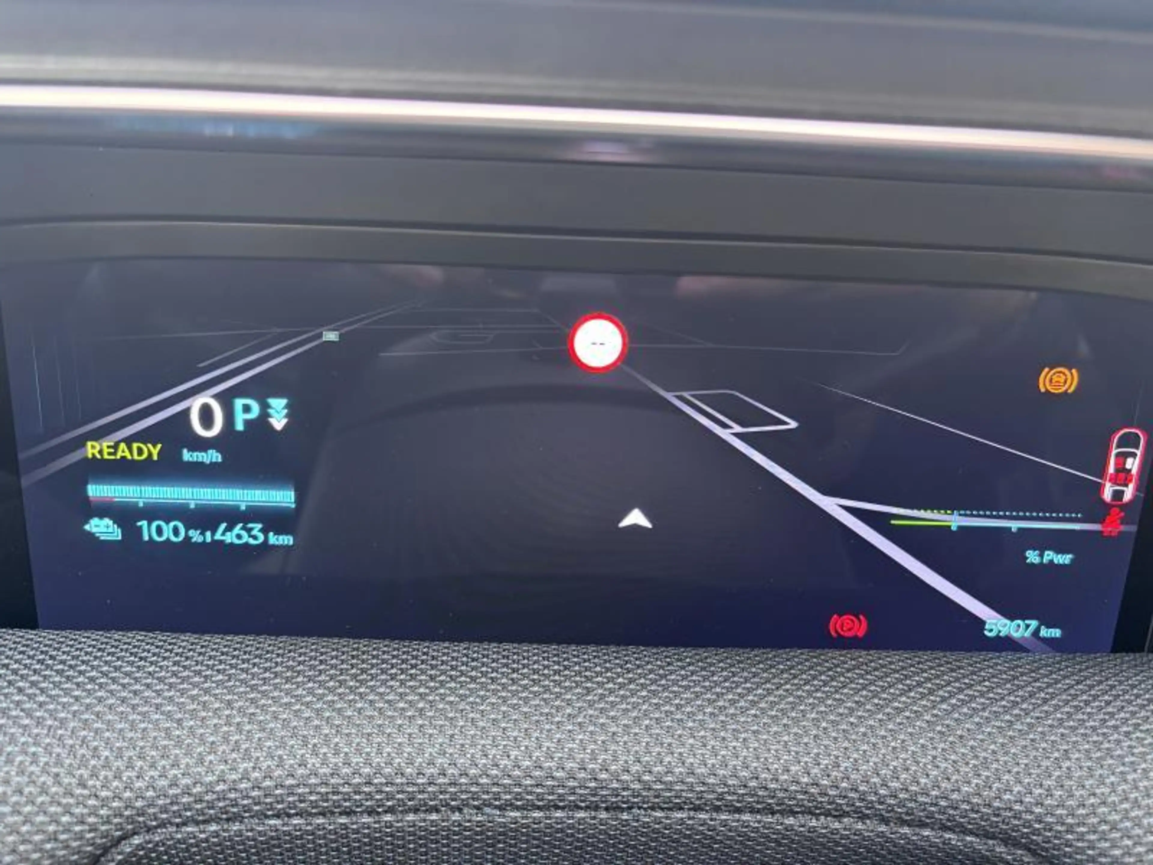 Citroen C5 Aircross Electrique Max — photo 14