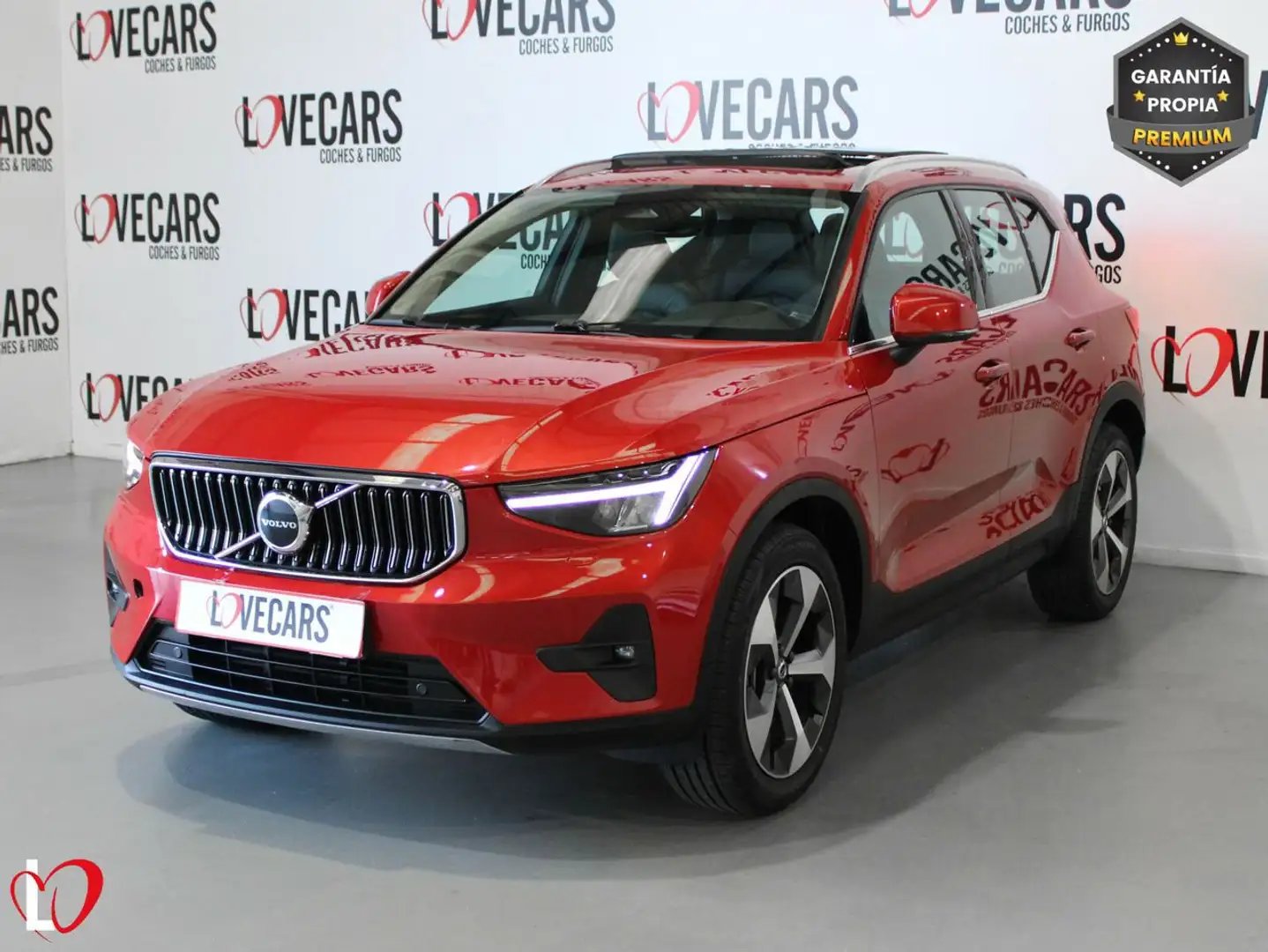 Volvo XC40 2.0 B3 G Ultimate Dark Auto Rojo - 2