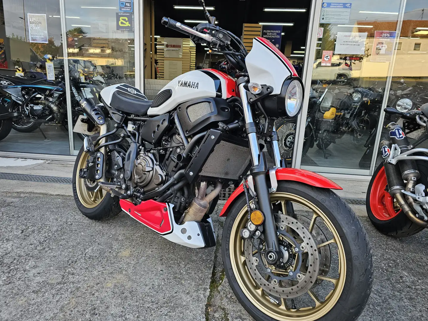 Yamaha XSR 700 Blanc - 2